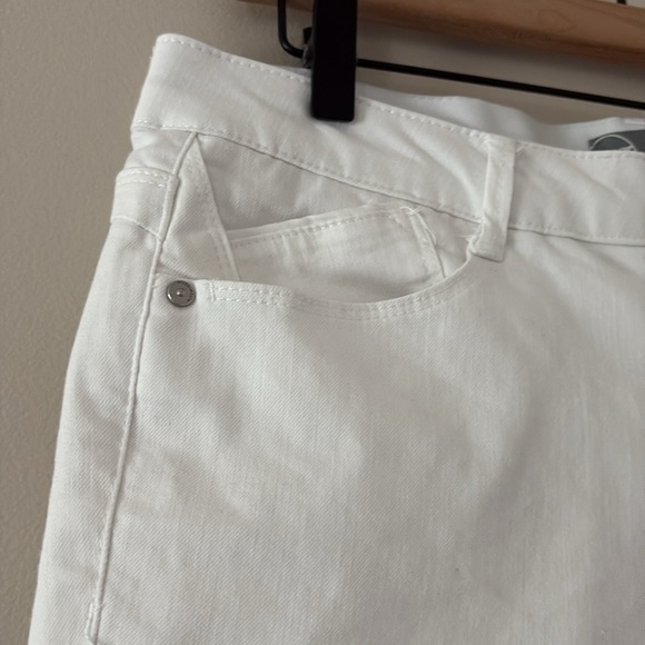 Wit & Wisdom Absolution Jeans High Rise Ankle Skimmer Optic White Denim Size 12 - Picture 3 of 15